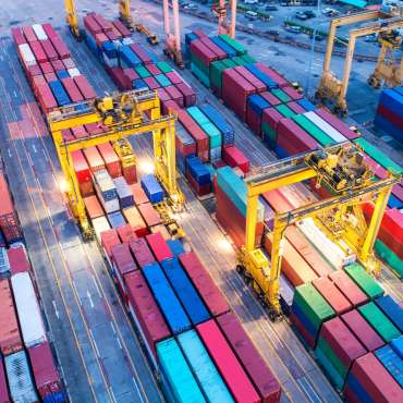 Frete e afretamento e armazenamento de mercadorias